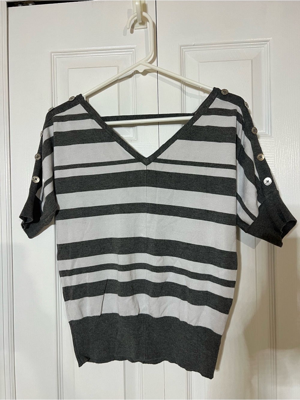 Guess Striped V-Neck Short Sleeve Top - Gray & White